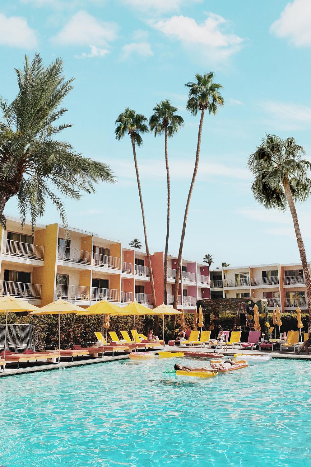 Palm Springs Hotel-by-Gal Pittel-wall-art-print-canvas-poster-framed-Gioia