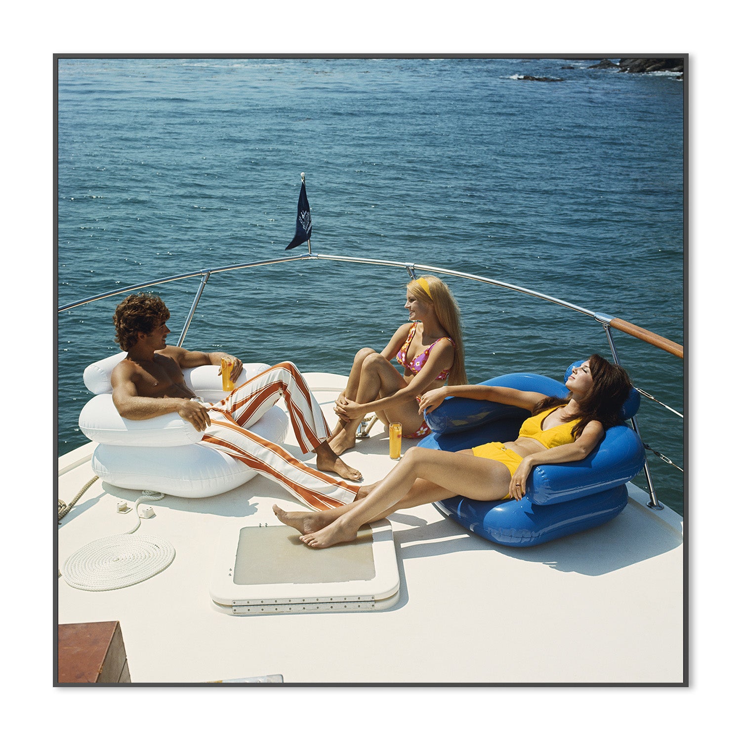 wall-art-print-canvas-poster-framed-Here to Unwind-3