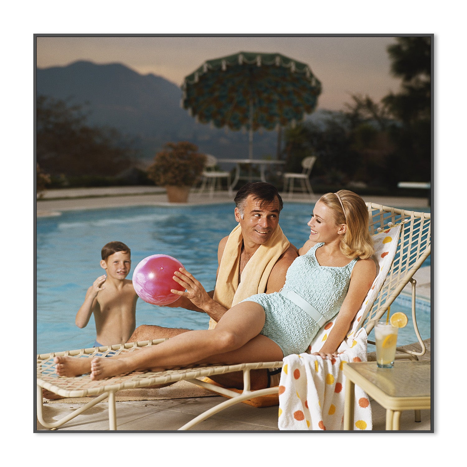 wall-art-print-canvas-poster-framed-Play the Game-2