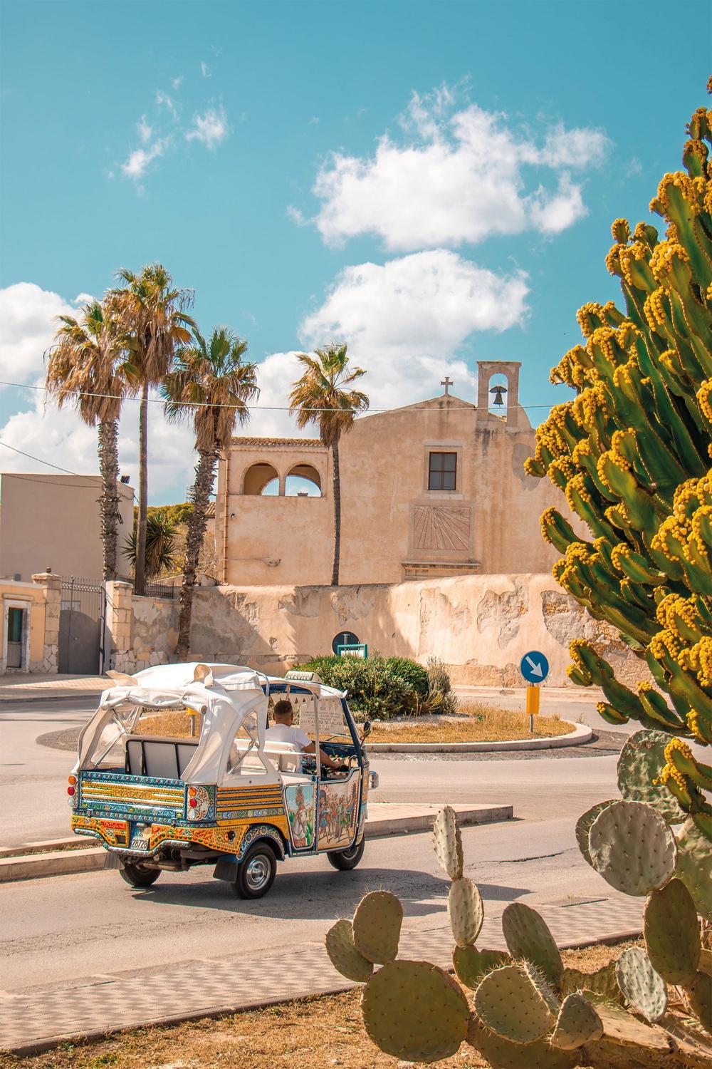 wall-art-print-canvas-poster-framed-Sicilian Ape Car Scene-1